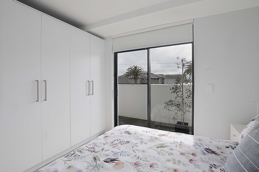 2 Bedroom Property for Sale in Waves Edge Western Cape
